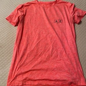 American Eagle active short sleeve